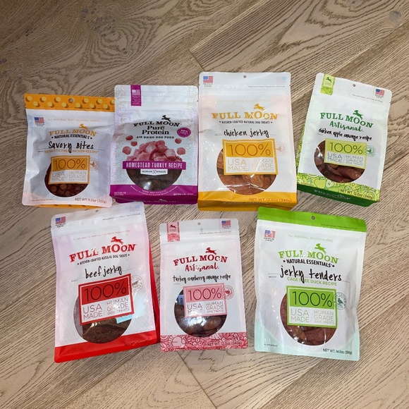 🐾 Bundle of Premium Full Moon Dog Treats – 7 Sealed Bags, $100+ Value! - Picture 1 of 5